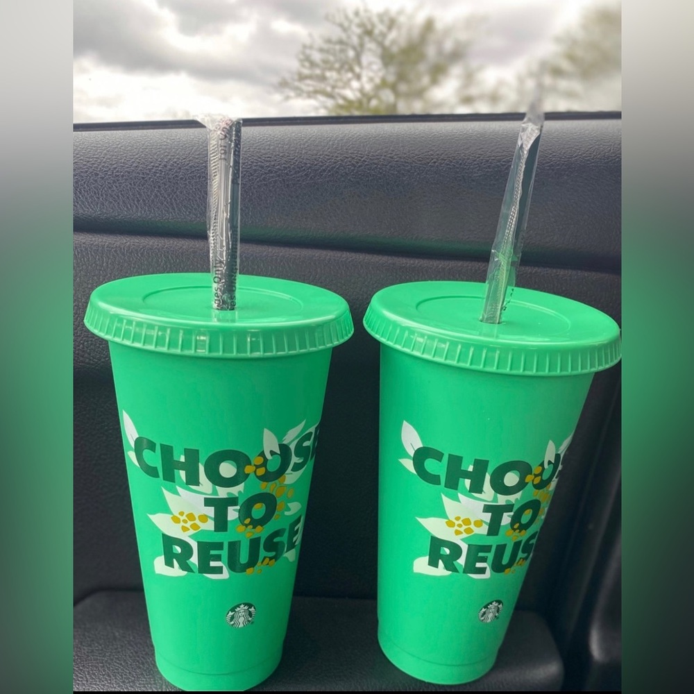 NEW Starbucks 2023 Green ‘Choose to Reuse’ Earth Reusable Cold Cup lot of 2